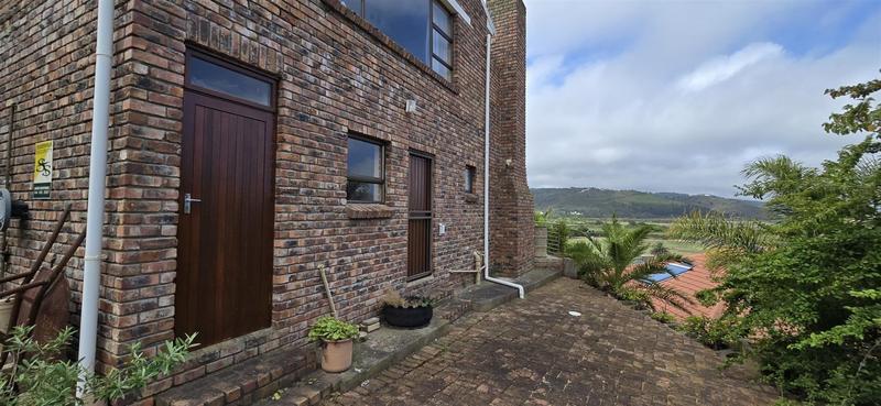 4 Bedroom Property for Sale in Groot Brakrivier Central Western Cape